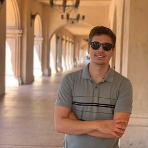 Meet your Posher, Gregory